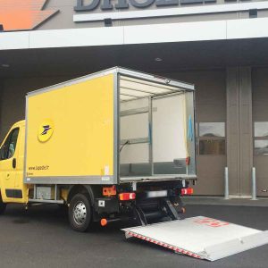 GE-LE-08: Modern 2-Cylinder Lift - Suits Light Commercial Vehicles with Very Short Overhangs