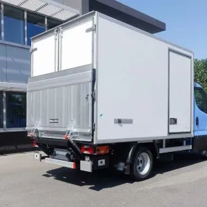 Lightest 4-Cylinder Tail Lift - Revolutionize Last-Mile Delivery