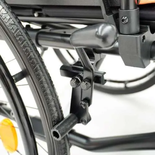 AERIS Adjusta Manual Wheelchair (6) AERIS Adjusta Manual Wheelchair (6)